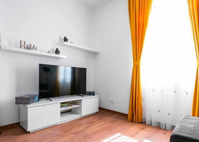 Modern Serenity - 1 Bd Flat In *