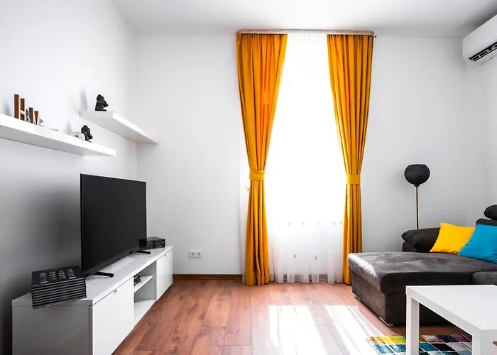 Modern Serenity - 1 Bd Flat In *